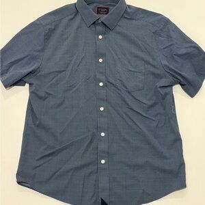 UNTUCKit Men's Navy Short Sleeve Shirt